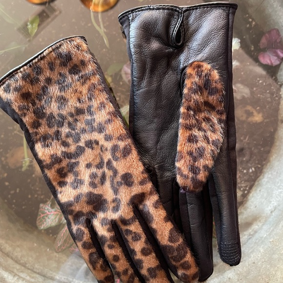 Cheetah Faux fur leather gloves. Women’s Sz Small - Picture 1 of 3